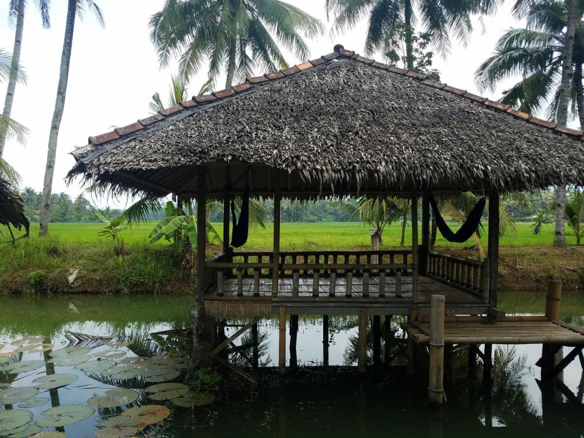 Hotel Bale'Ku à Pangandaran Extérieur photo