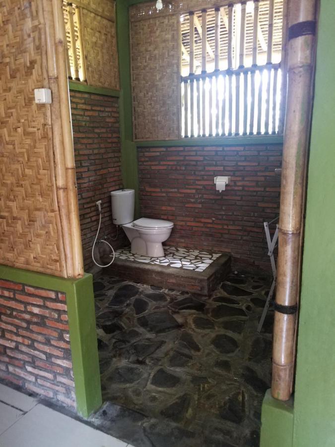 Hotel Bale'Ku à Pangandaran Extérieur photo