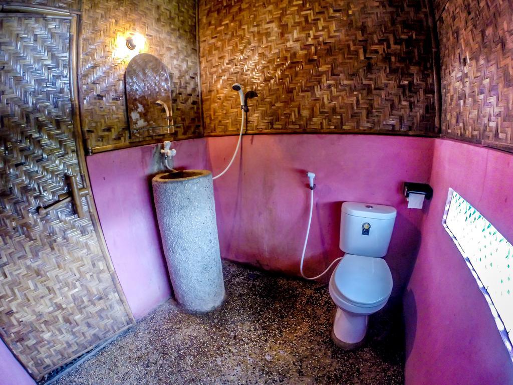 Hotel Bale'Ku à Pangandaran Extérieur photo