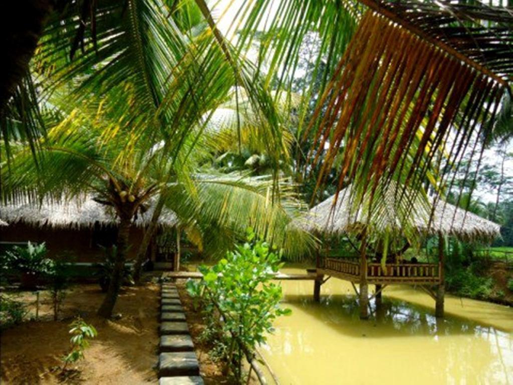 Hotel Bale'Ku à Pangandaran Extérieur photo
