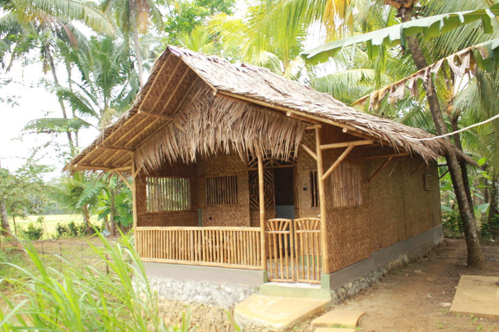 Hotel Bale'Ku à Pangandaran Chambre photo